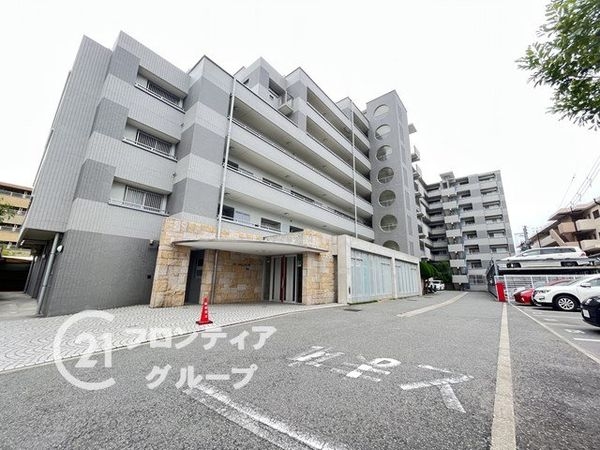アズ・ワン，リッシュ　中古マンション