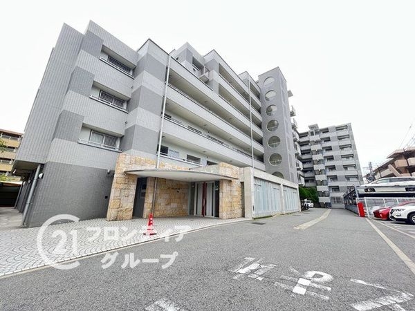 アズ・ワン，リッシュ　中古マンション