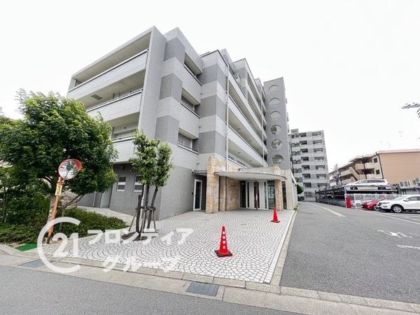 アズ・ワン，リッシュ　中古マンション