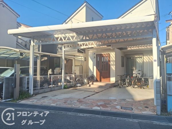 伊丹市鴻池３丁目　中古一戸建て