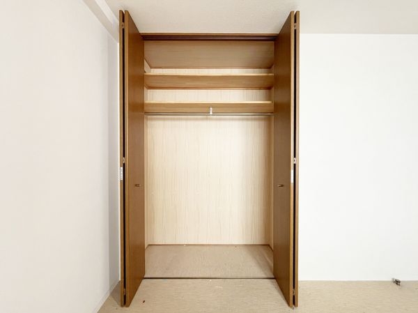 西宮マリナパークシティ・杜のまち2番館 中古マンション(収納)