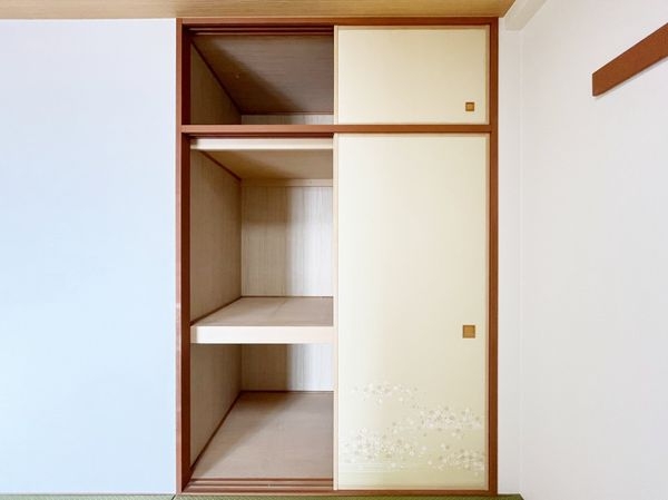 西宮マリナパークシティ・杜のまち2番館 中古マンション(収納)