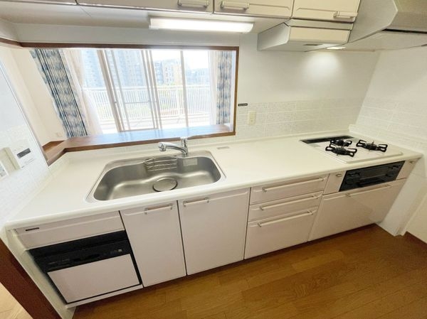 西宮マリナパークシティ・杜のまち2番館 中古マンション(リビング)