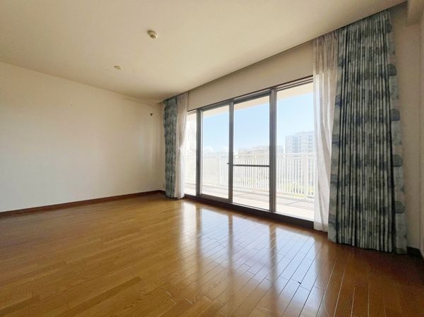 西宮マリナパークシティ・杜のまち2番館 中古マンション(リビング)