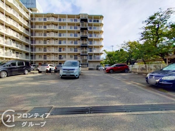サンマンション塚口第壱 中古マンション(駐車場)