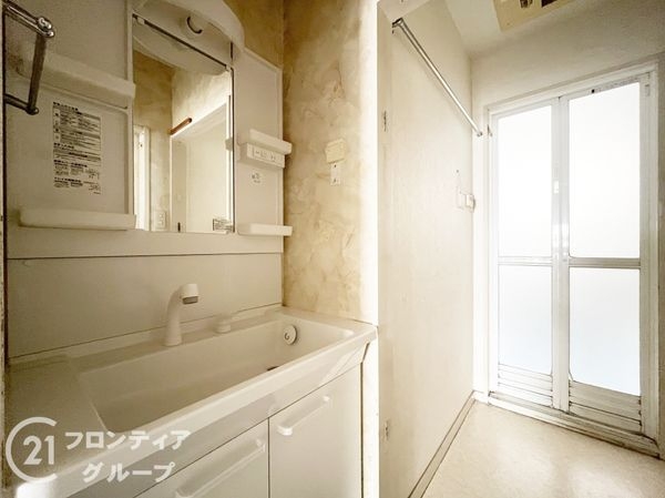 尼崎市東難波町4丁目の中古一戸建て(洗面台・洗面所)