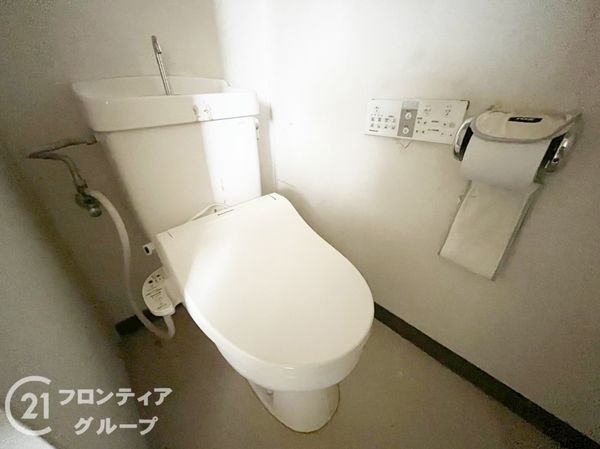 尼崎市東難波町4丁目の中古一戸建て(トイレ)