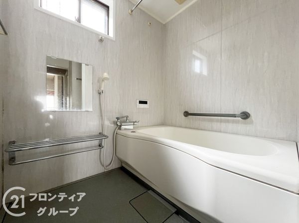 尼崎市東難波町４丁目　中古一戸建て