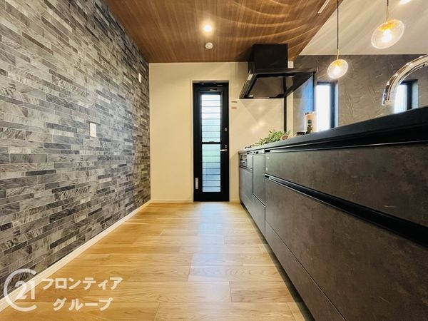 尼崎市西難波町１丁目　新築一戸建て　全１区画