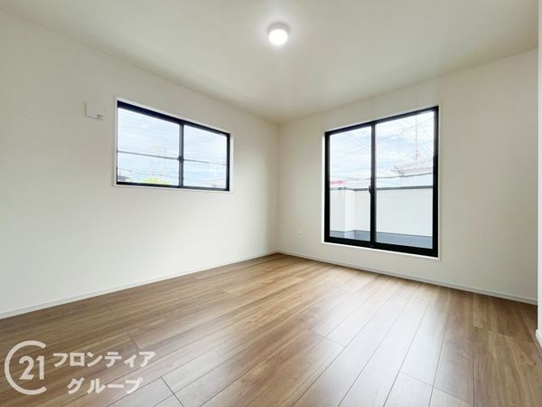 尼崎市大島１丁目　新築一戸建て　１期　３号棟