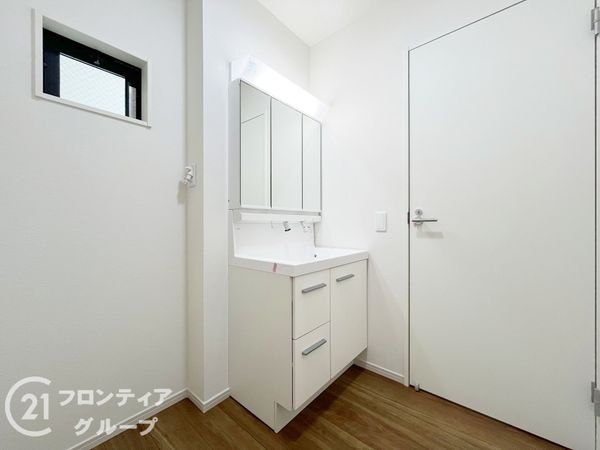 尼崎市大島１丁目　新築一戸建て　１期　３号棟