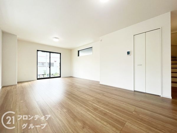 尼崎市大島１丁目　新築一戸建て　１期　３号棟