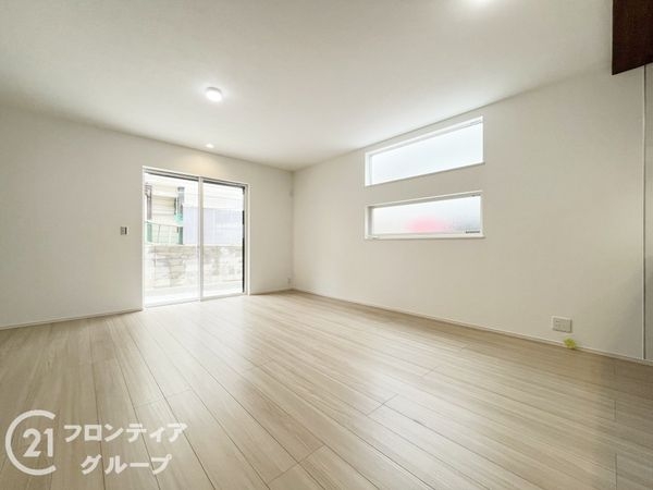 尼崎市西立花町４丁目　新築一戸建て　全１区画