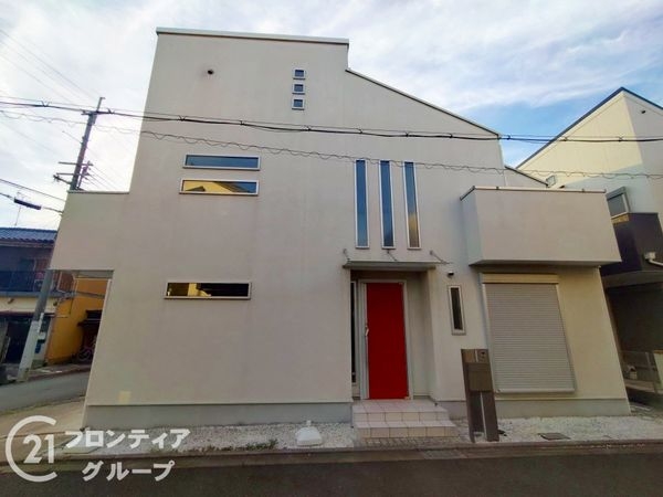 伊丹市御願塚５丁目　中古一戸建て