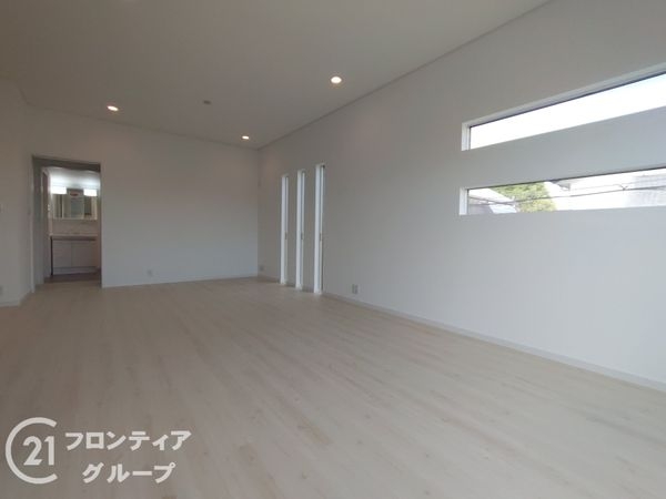 伊丹市御願塚５丁目　中古一戸建て