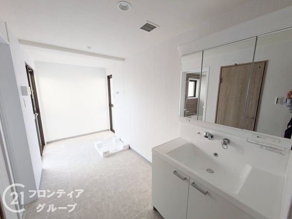 メゾン越木岩A棟　中古マンション