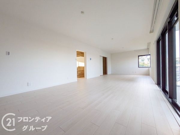 メゾン越木岩A棟　中古マンション