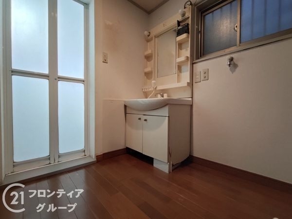 西宮市中島町の中古一戸建て