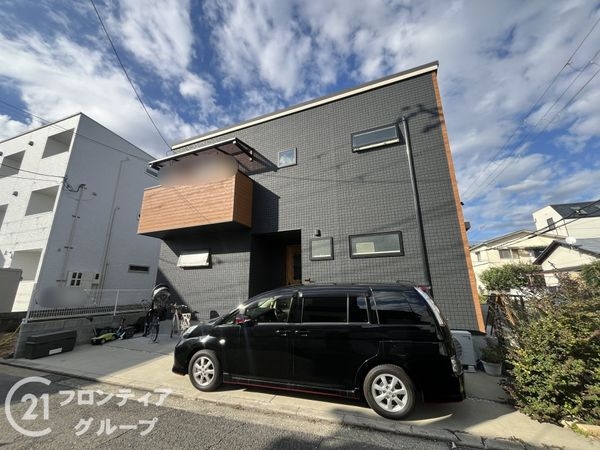 尼崎市瓦宮２丁目の中古一戸建て