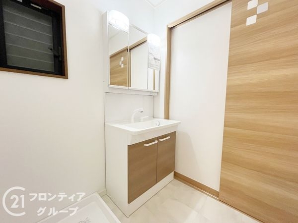 尼崎市稲葉荘４丁目の中古一戸建て