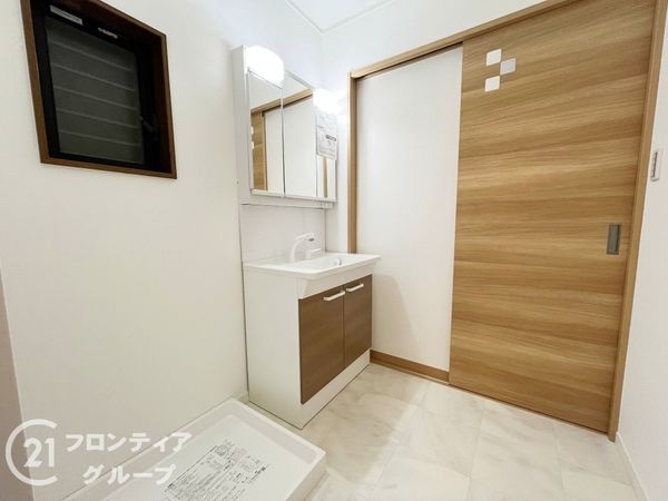 尼崎市稲葉荘４丁目の中古一戸建て