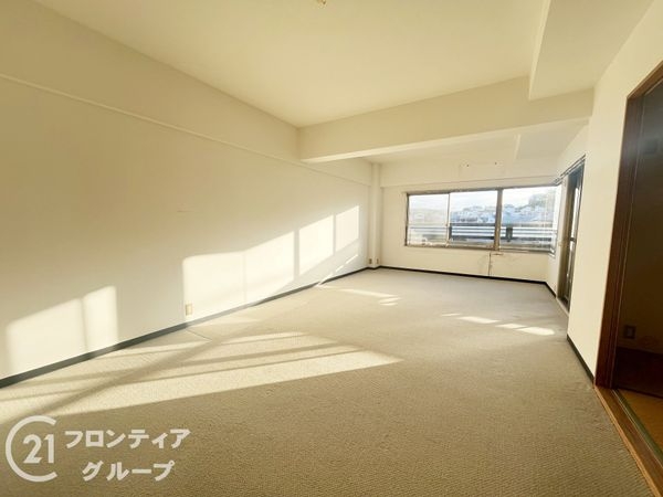 愛宕山ビューハイツ 中古マンション(リビング)