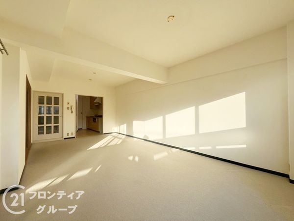 愛宕山ビューハイツ 中古マンション(リビング)