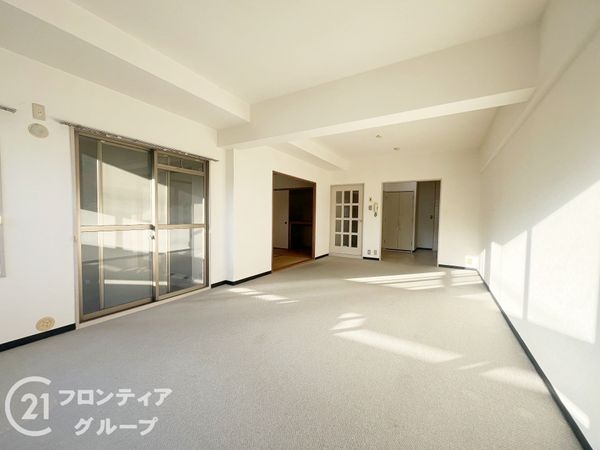 愛宕山ビューハイツ 中古マンション(リビング)