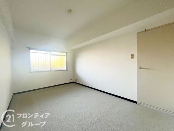 愛宕山ビューハイツ 中古マンション(寝室)