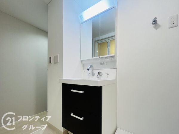 マンハイム武庫之荘 中古マンション(洗面台・洗面所)