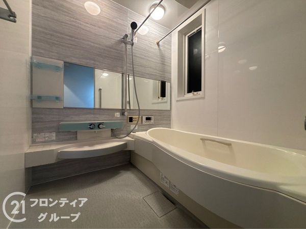 西宮市浜甲子園４丁目　中古一戸建て