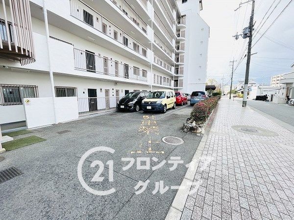 シャトー西宮 中古マンション(駐車場)