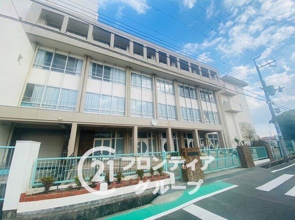 パレ武庫川プルミエール3 2号棟 中古マンション(伊丹市立松崎中学校)