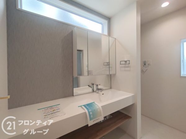 伊丹市御願塚７丁目　新築一戸建て　全１区画