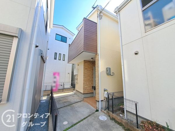 西宮市日野町　中古一戸建て