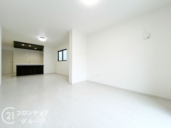 尼崎市塚口町６丁目　新築一戸建て　２期　１号棟