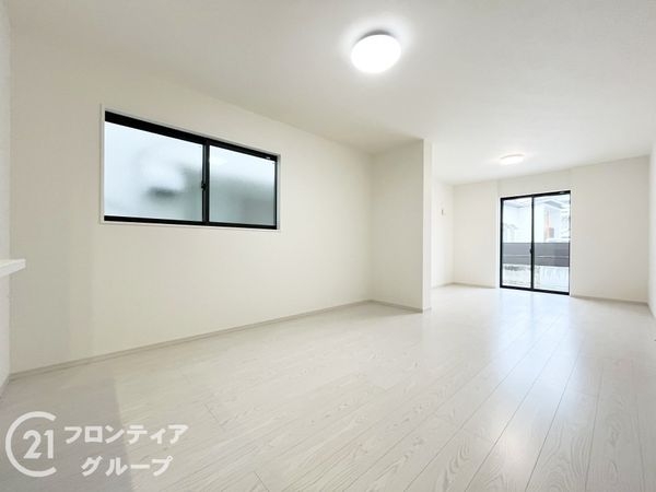 尼崎市塚口町６丁目　新築一戸建て　２期　１号棟