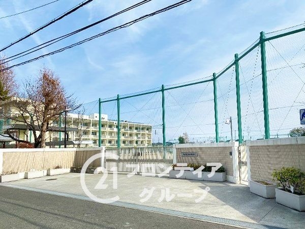 尼崎市塚口町６丁目　新築一戸建て　２期　２号棟(尼崎市立塚口中学校)