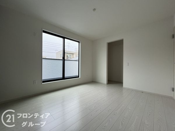 尼崎市塚口町６丁目　新築一戸建て　２期　２号棟