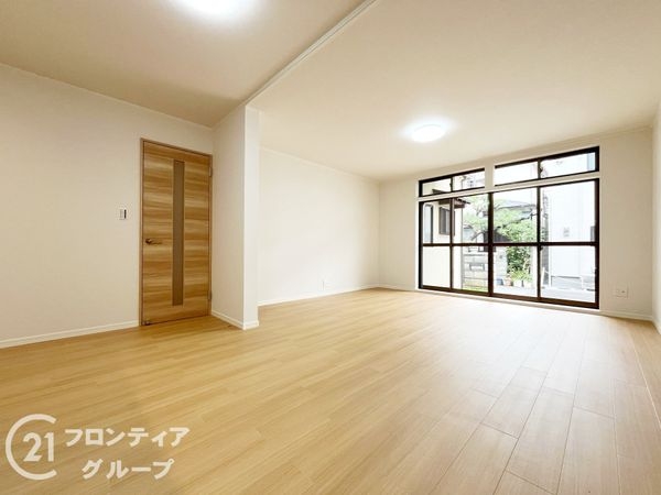 伊丹市荻野４丁目の中古一戸建て