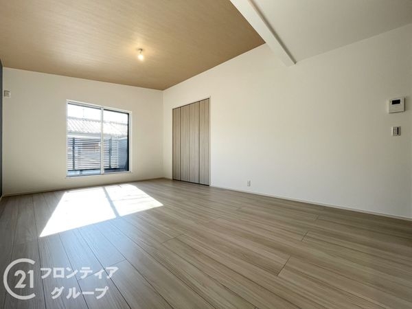 尼崎市東園田町３丁目　新築一戸建て