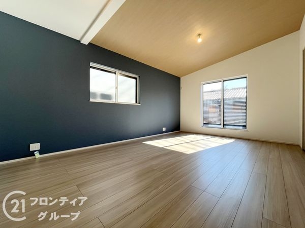 尼崎市東園田町３丁目　新築一戸建て