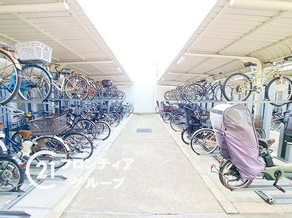 シャルマンフジスマート尼崎出屋敷駅前ステーショングリーン…