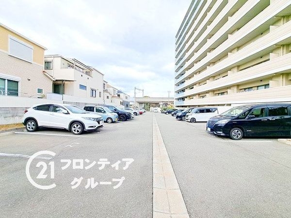 シャルマンフジスマート尼崎出屋敷駅前ステーショングリーン…