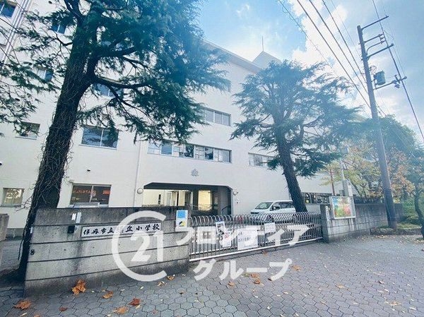 グリーンスクエア北伊丹　中古マンション(伊丹市立緑丘小学校)