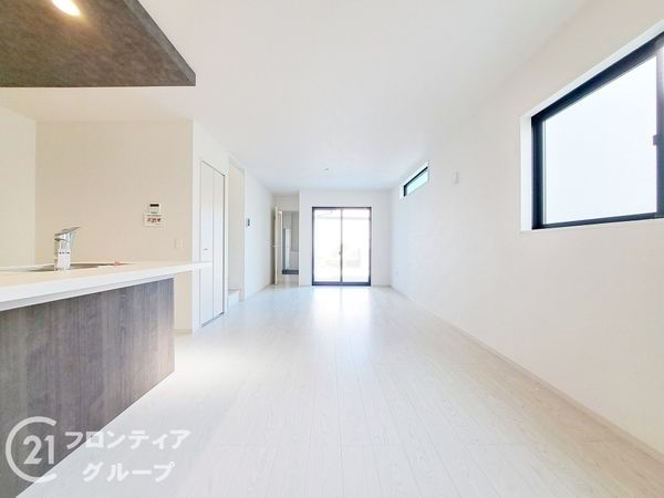 尼崎市武庫町３丁目　新築一戸建て　２期　３号棟