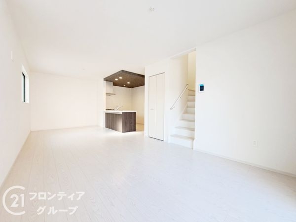 尼崎市武庫町３丁目　新築一戸建て　２期　３号棟