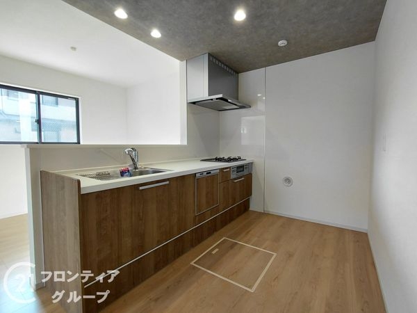 尼崎市武庫町３丁目　新築一戸建て　２期　１号棟