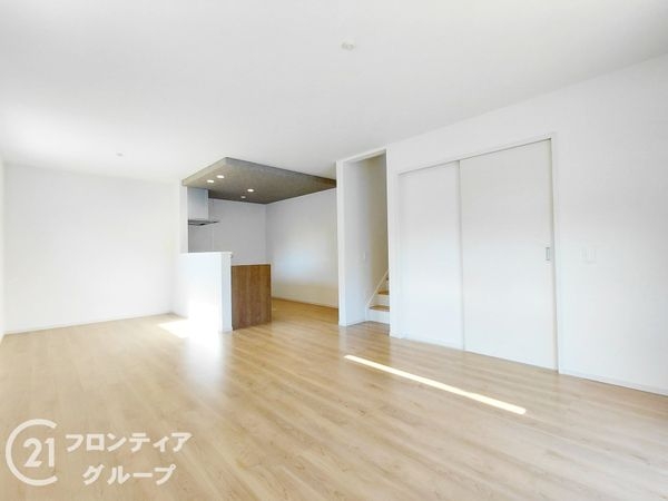 尼崎市武庫町３丁目　新築一戸建て　２期　１号棟