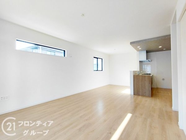 尼崎市武庫町３丁目　新築一戸建て　２期　１号棟